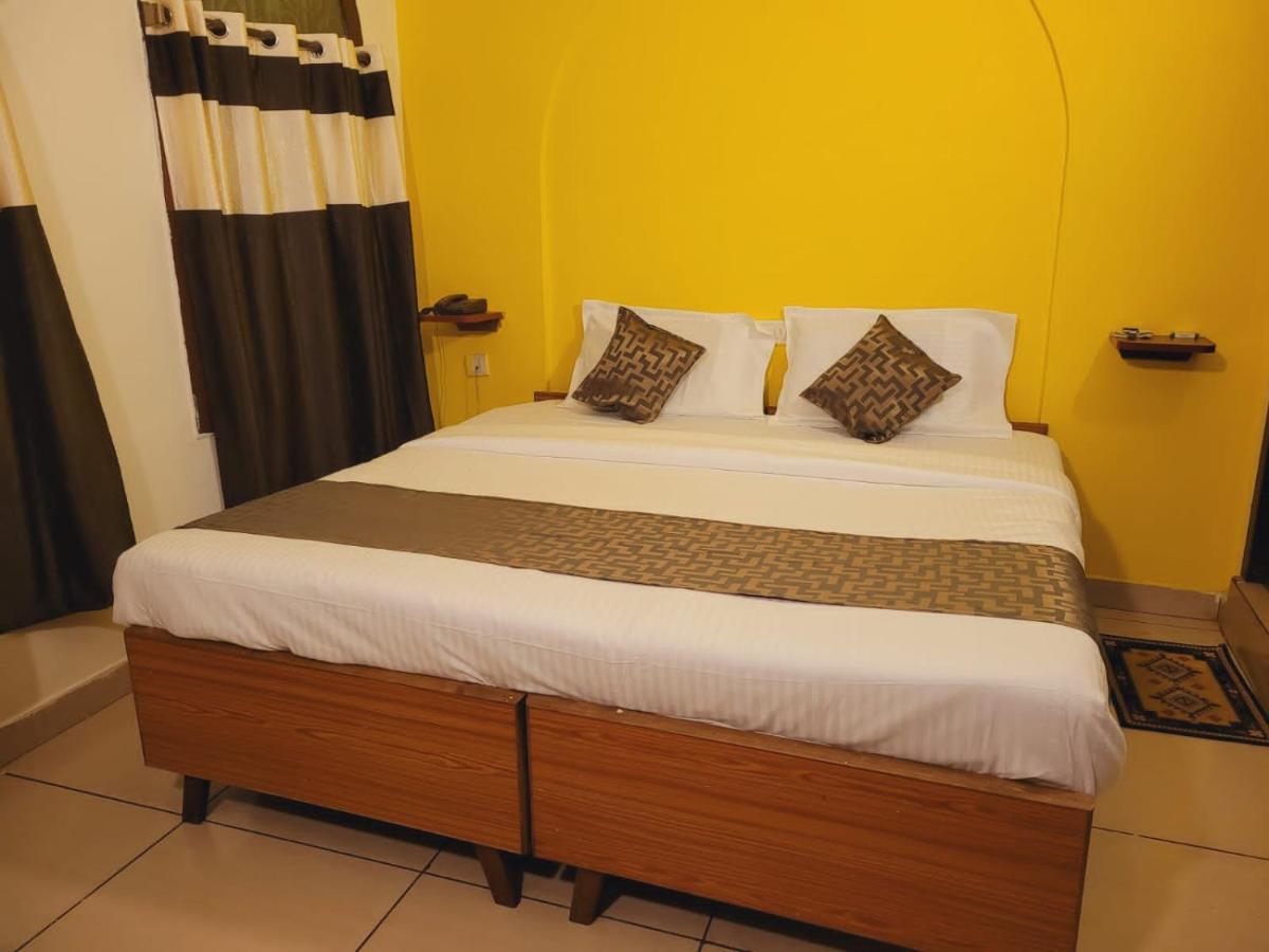 New Jaganmohana Comforts Mysuru Zewnętrze zdjęcie