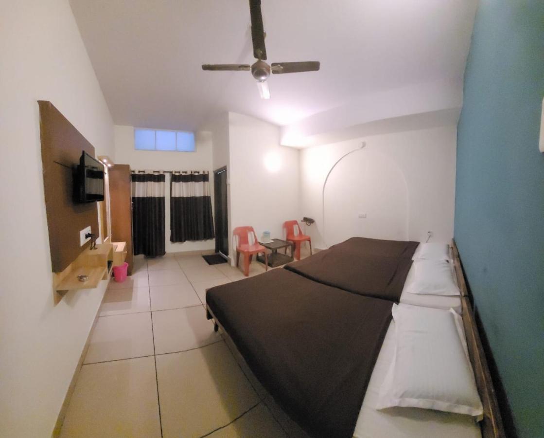 New Jaganmohana Comforts Mysuru Zewnętrze zdjęcie