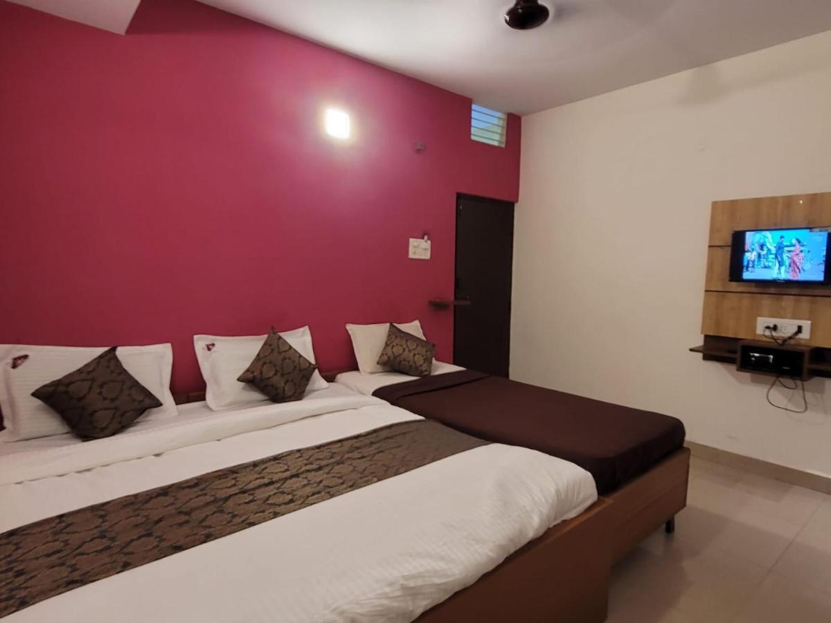 New Jaganmohana Comforts Mysuru Zewnętrze zdjęcie