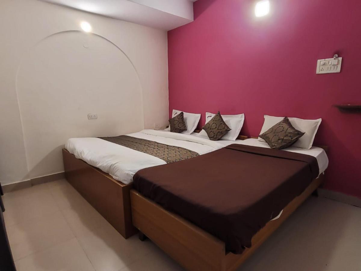New Jaganmohana Comforts Mysuru Zewnętrze zdjęcie